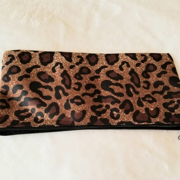 Cheetah Printed Cosmetic Bag - Picture 1 of 4